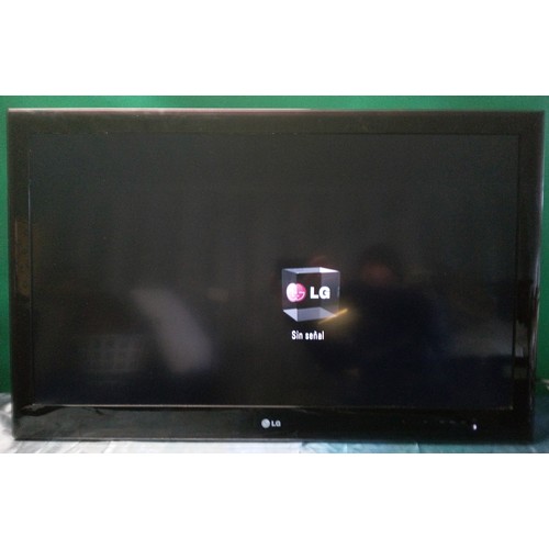 823 - LG 37 Inch TV with remote and wall mount (no stand) - Model Number 37LE5900