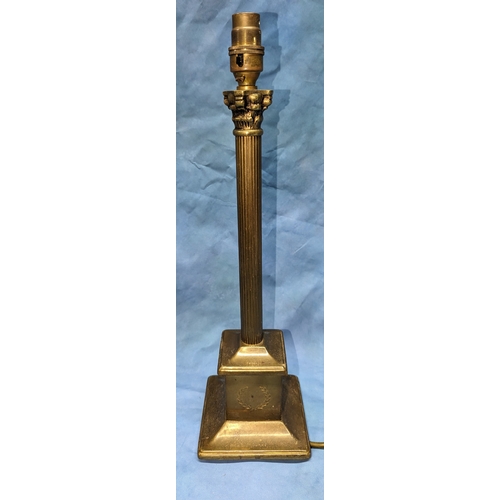 189 - A tall brass Corinthian electronic lamp. 46cm Tall.