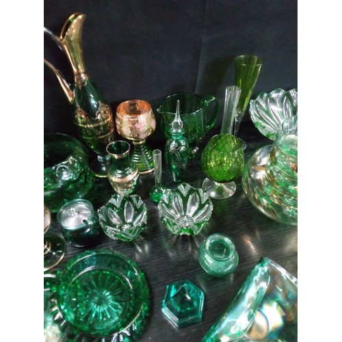 487 - A Mixed Selection of Green Glass items.