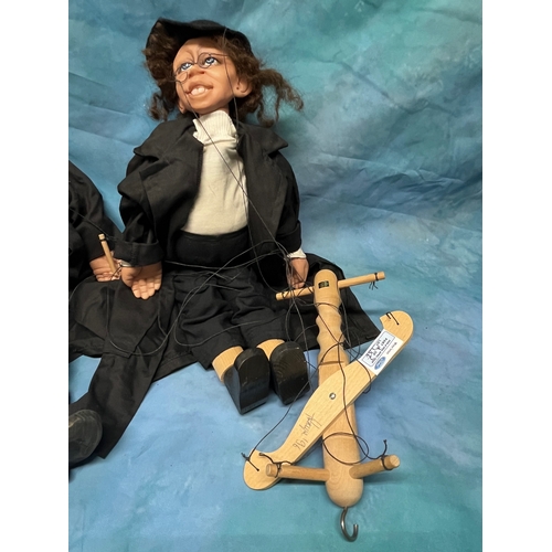 136 - Vintage Marionette Signed Hanza 96 - Jewish Lady and Man - Stringed and complete