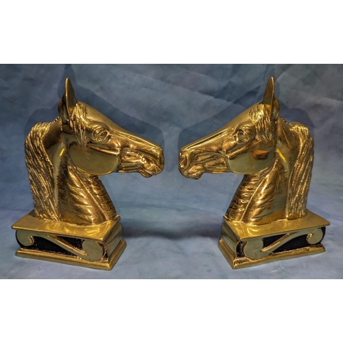 73 - A pair of Brass horses head door stops - 23 x 29 x 6cm