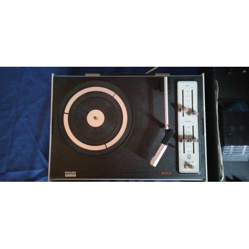 890 - A Philips portable Record player