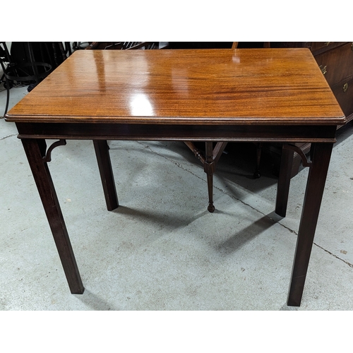 348 - A Mahogany Table 86 x 55 x 74cm