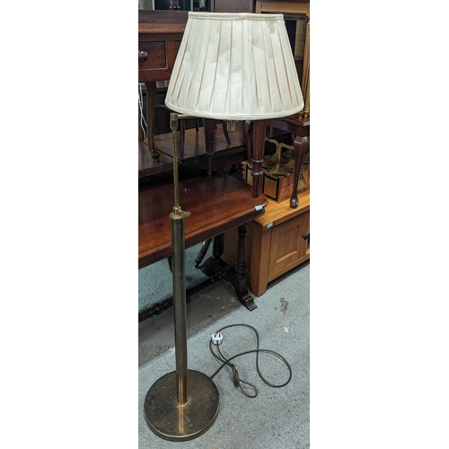 93 - Vintage heavy brass hight adjustable lamp