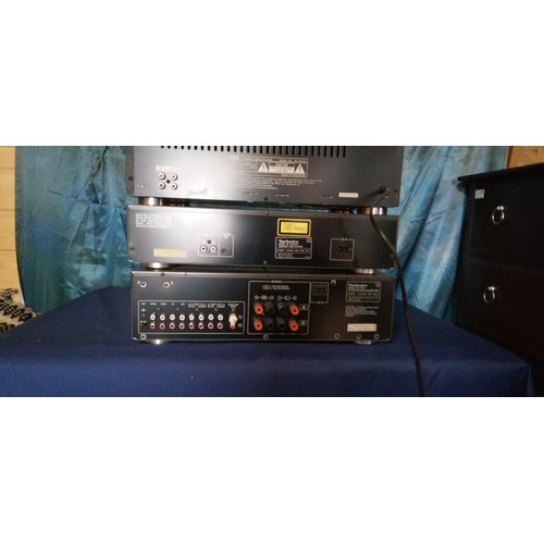 887 - Technics SLPG200A Cd player, SU-V470 Amplifier and AIWA ADR505 tape deck