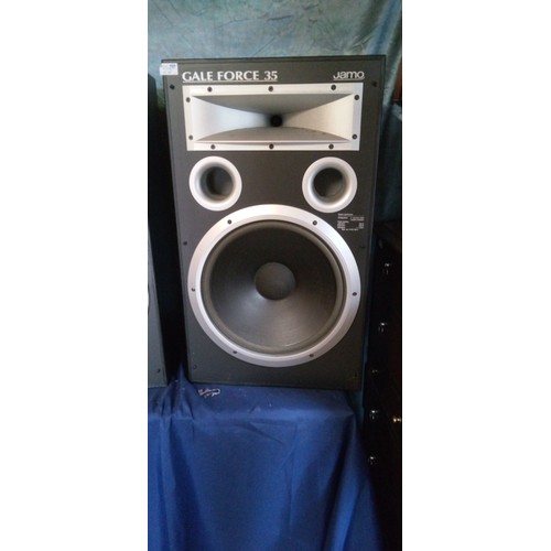 883 - Jamo Gale force 35 speakers