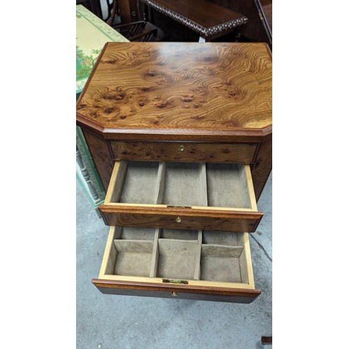 350 - A Burr Walnut Effect Chest of Drawers 94 x 36 x 40cm