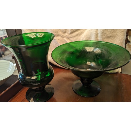 318 - Green glass vase (27cm) and bowl (20cm) -