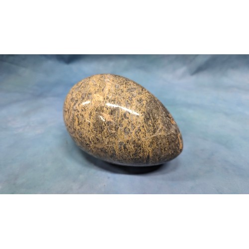 165 - A Large Agate Egg - approx 15cm Tall