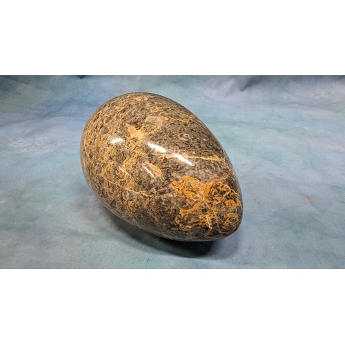 165 - A Large Agate Egg - approx 15cm Tall