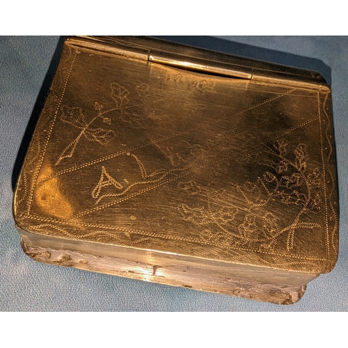 392 - A metal cigarette case engraved 'A.Luben' 1919. - Audenken an meine Gefangenschaft' - 'Souvenirs of ... 