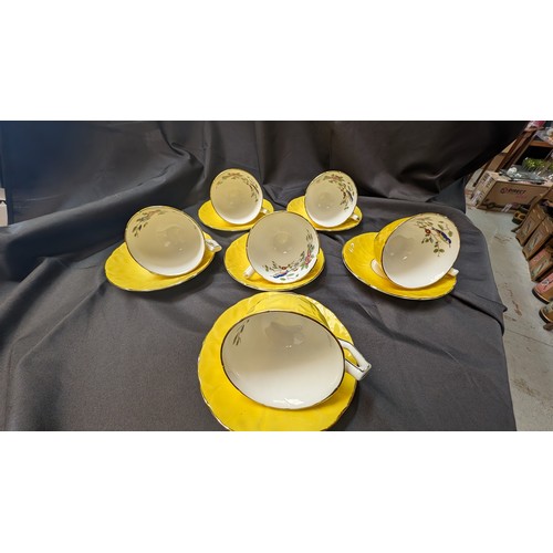 511 - Vintage Aynsley Yellow Teacups and Saucers x 6 ( 1 chip to rim of 1 cup as pictured)