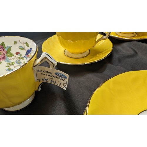 511 - Vintage Aynsley Yellow Teacups and Saucers x 6 ( 1 chip to rim of 1 cup as pictured)