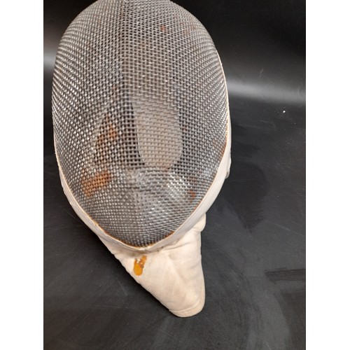 1125 - A Leon Paul Vintage Fencing Mask.