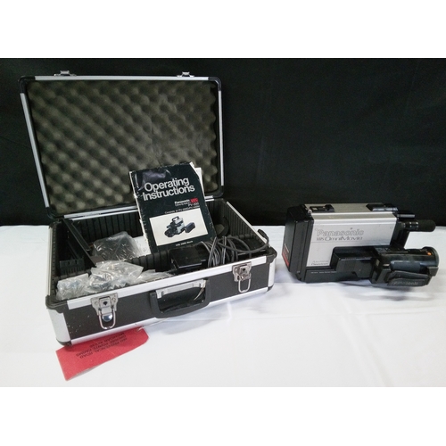 1065 - Panasonic VHS OMNIMOVIE (Newnicon) Camcorder 
Including Flight case (no key) and accessories.