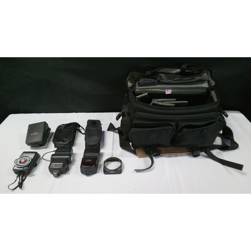 831 - A selection of cameras and accessories including: 
1x Minolta Maxxum 7000 Film Camera; 1x Minolta Ma... 