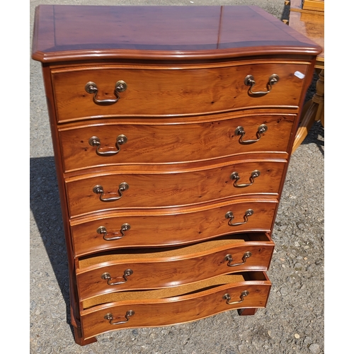 327 - A 6 drawer Serpantine fronted chest - 101 x 76 x 48cm