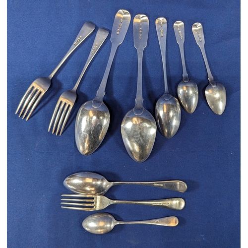 201 - An assortment of Hallmarked silver cutlery - approx 270g - and a fork and 2 spoons (lower picture) m... 