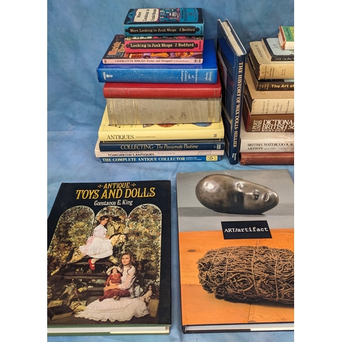 319 - A quantity of Antique and collectable reference books - African Art, India Company etc