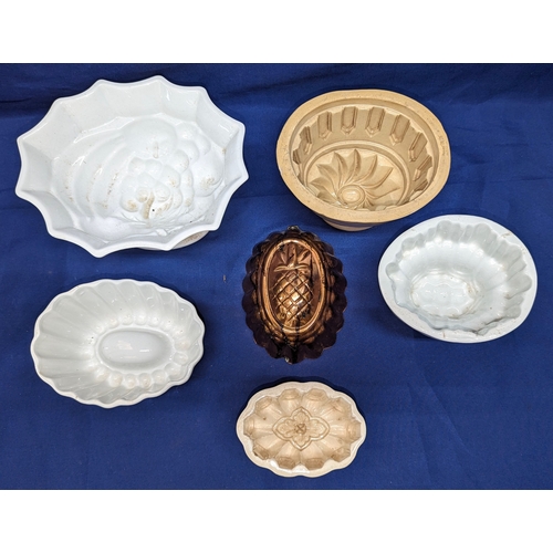 63 - An assortment of 6x Jelly moulds