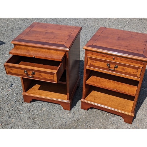 326 - A pair of bedside cabinets with adjustable shelves - 67 x 49 x 44cm