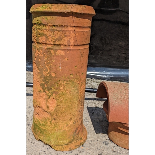 985 - Vintage terracotta chimney pot with chimney cowel