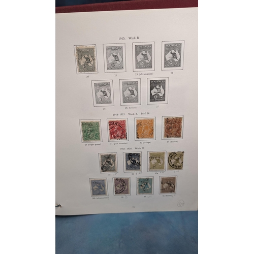 472 - 3x Stanley Gibbons albums (Commonwealth of Australia, Canada and New Zealand) AND 2x Abria Albums co... 