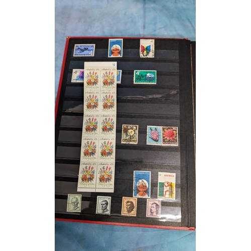 472 - 3x Stanley Gibbons albums (Commonwealth of Australia, Canada and New Zealand) AND 2x Abria Albums co... 