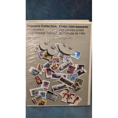 473 - Souvenir Collections of Canada's Postage stamps - 1981 Booklet. 1982-6 sealed boxes