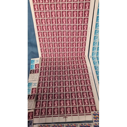 489 - Unmounted Great British postage stamps including: 

100x 1/2p - 100x 1p - 21x 9p - 30x 7p - 20x 9p a... 