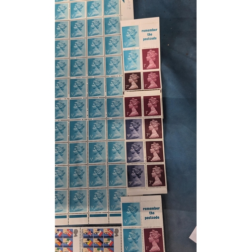 489 - Unmounted Great British postage stamps including: 

100x 1/2p - 100x 1p - 21x 9p - 30x 7p - 20x 9p a... 