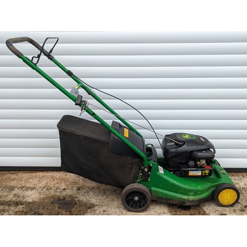 948 - John Deere petrol lawn mower - seen running