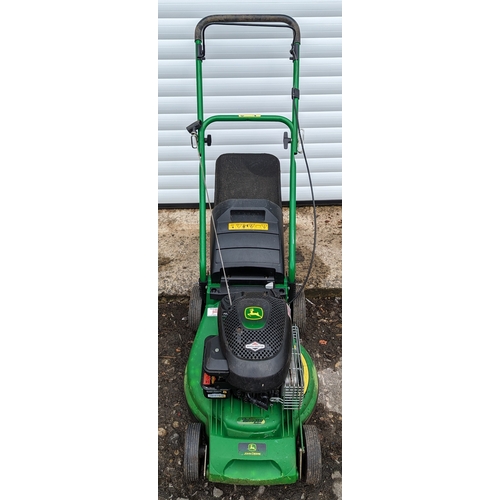 948 - John Deere petrol lawn mower - seen running