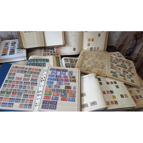 507 - A considerable amount of Schoolboy stamp albums, stamp sheets etc. - Commonwealth, Britain, Worldwid... 