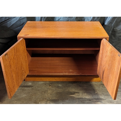 531 - Mid Century G Plan sideboard - 53 x 81 x 46cm