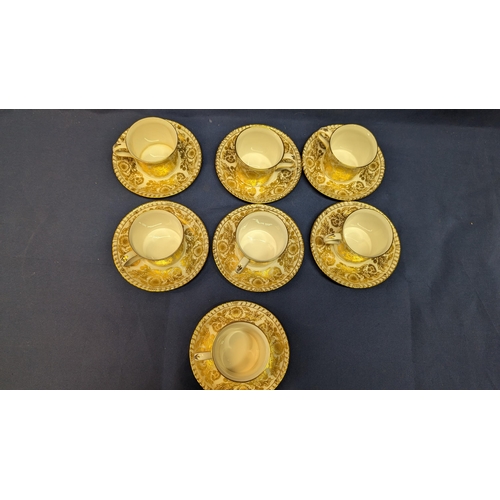 37 - Antique Royal Crown Derby Brocade gold gilt tea cups and saucers (14 pieces total) - Excellent condi... 