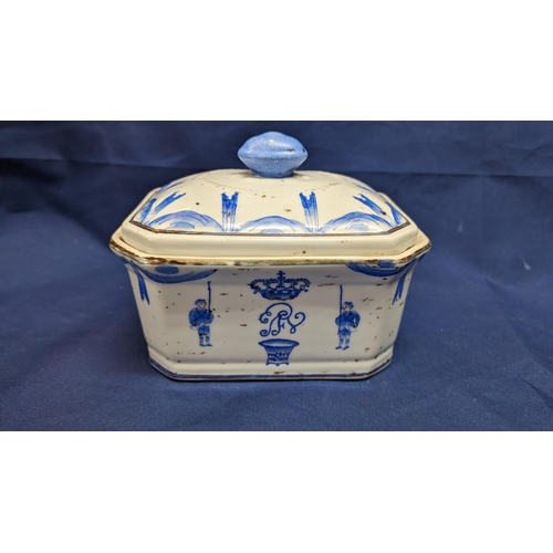 659 - Antique Chinese Blue and White trinket pot - 18cm x 14cm.   From the country estate.