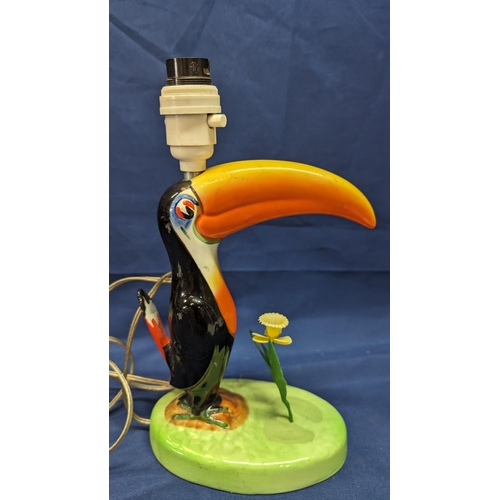 720 - Vintage Carltonware Guiness Toucan lamp - Missing Glass of Guiness (Placed plastic daffodil) - 24cm ... 