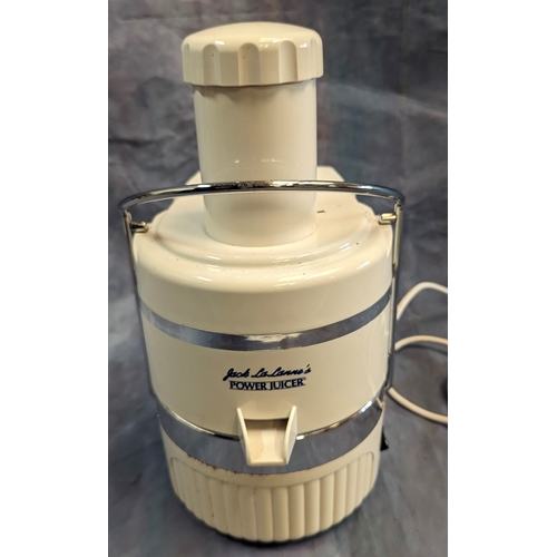 1054 - A Jack Lalanne Power Juicer