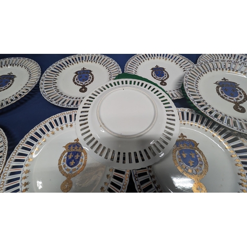 29 - A Vintage Set of 12 x Chinese Export  Armorial Porcelain Plates with Intricate Hand Painted Design w... 