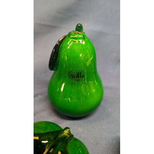 387 - Vintage Griffe Borgos Pesso Vetri D' Arte Italian Glass Peppers x 4 and 1 x Pear. - Stunning Pieces ... 