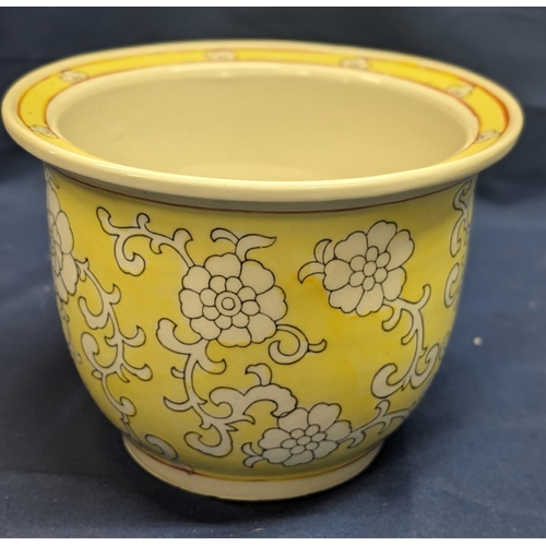 662 - An antique hand painted designer, yellow and white plant pot - 16cm diameter, 13cm high.   From the ... 