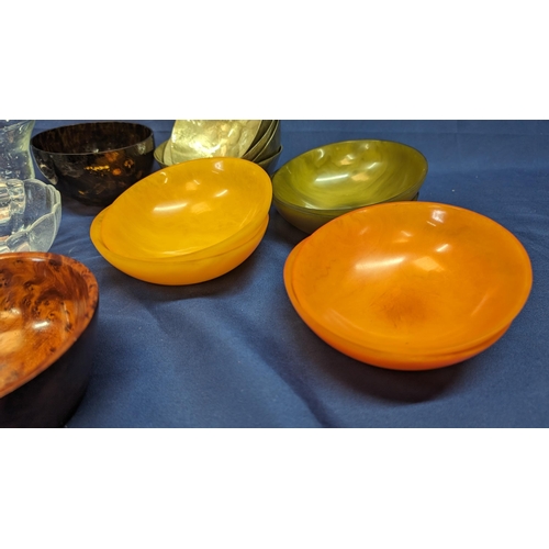 667 - A Selection of Vintage Desert Bowls inc.  - 5 x Handblown Controlled Bubble Bowls on Footed Pedestal... 