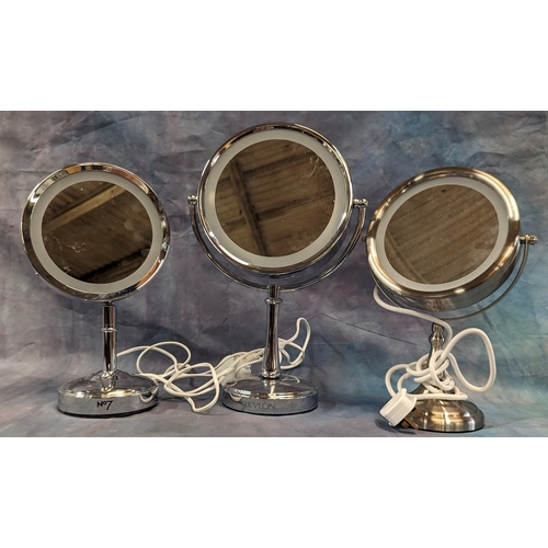 1071 - 3x Light up make up / shaving mirrors