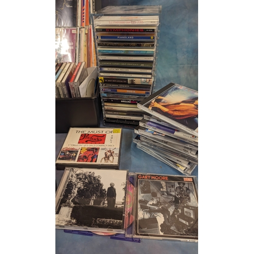 1075 - A large quantity of CD's - Mixed