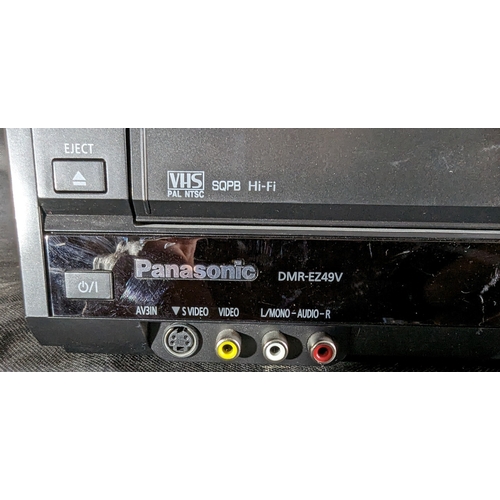 886 - Panasonic DMR-EZ49V DVD/VHS with remote