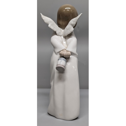 72 - Lladro Angel figuring with small crack & 3 Nao figurines