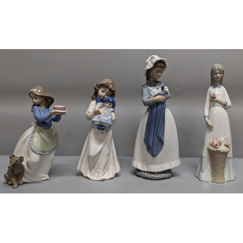 74 - 4 Nao figurines