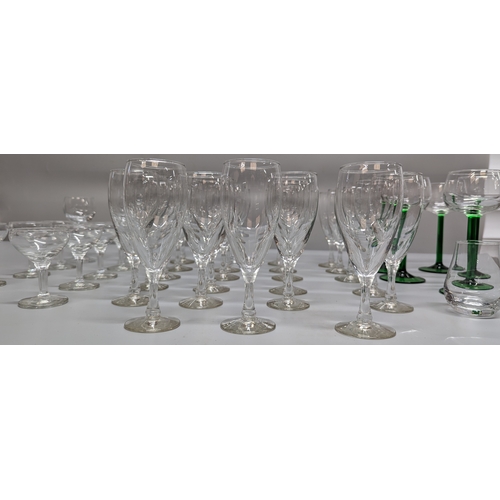 910 - Large collection of mixed glasses