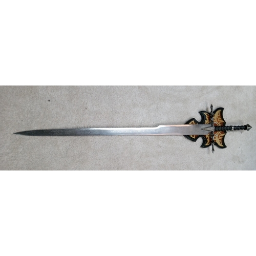 176 - Lord Of The Rings - Sword Of The Ringwraiths-United Cutlery. Blade length 53 